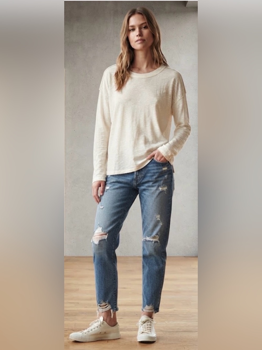 Chaser Off-White Long Sleeve Top(B 46”L 24”)